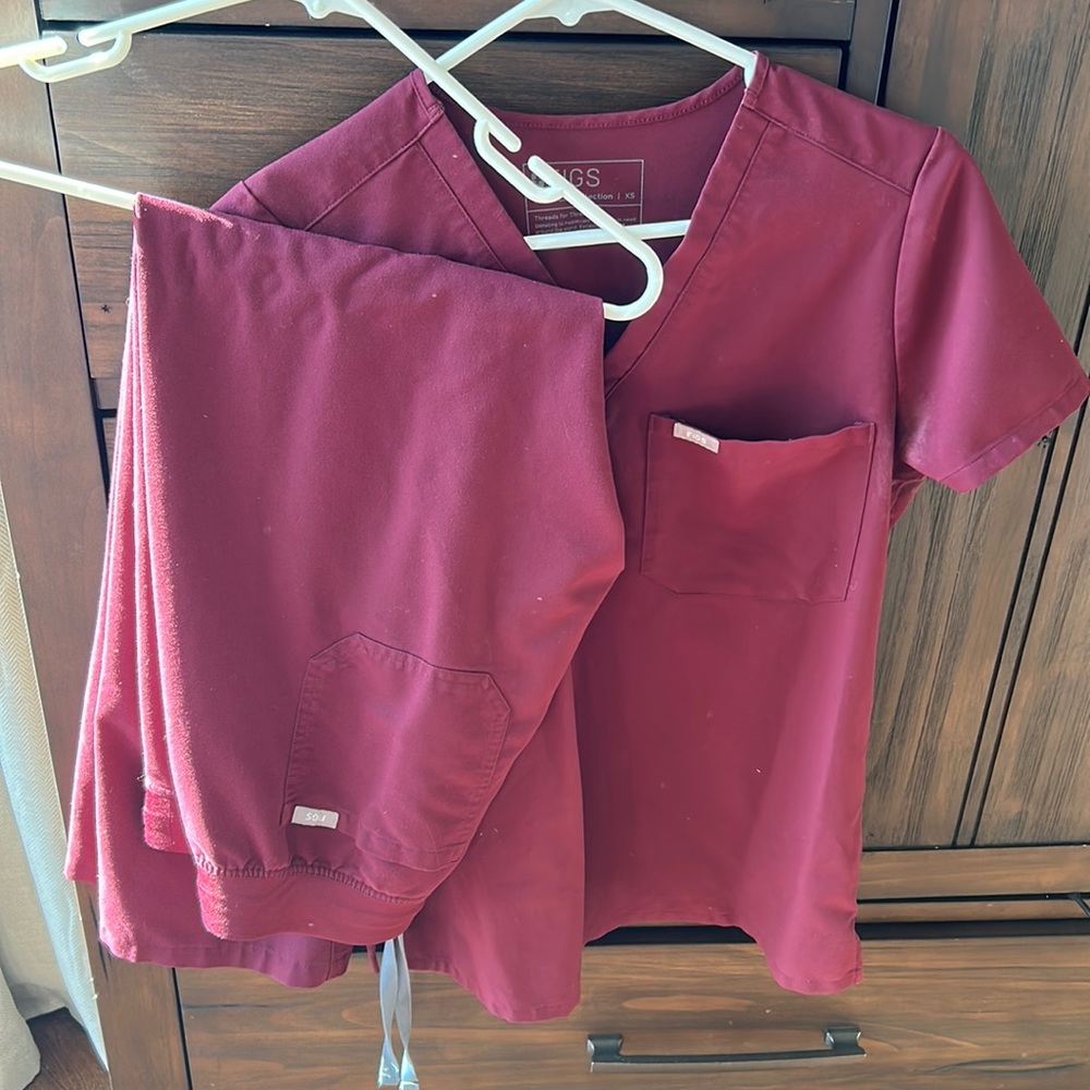 Maroon Figs - image 1